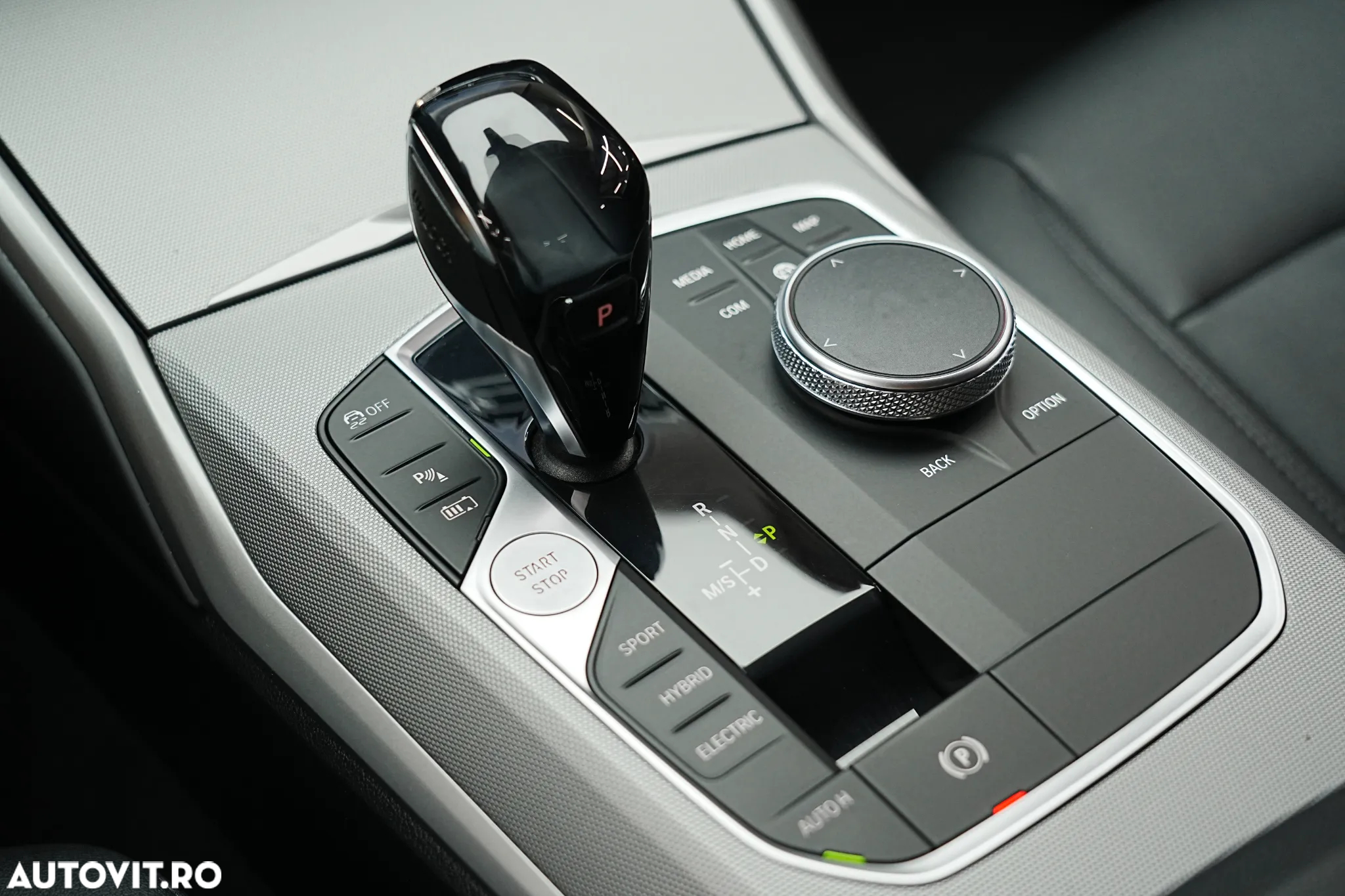 BMW Seria 3 330e Aut. Sport Line - 26