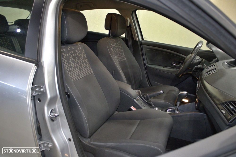 Renault Mégane 1.5 dCi Dynamique S EDC — fotografia 16