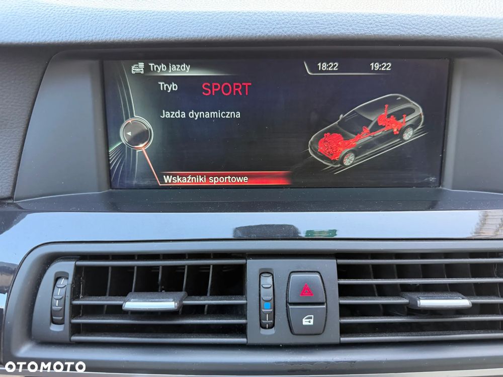 BMW Seria 5 525d xDrive Sport-Aut Modern Line - 34