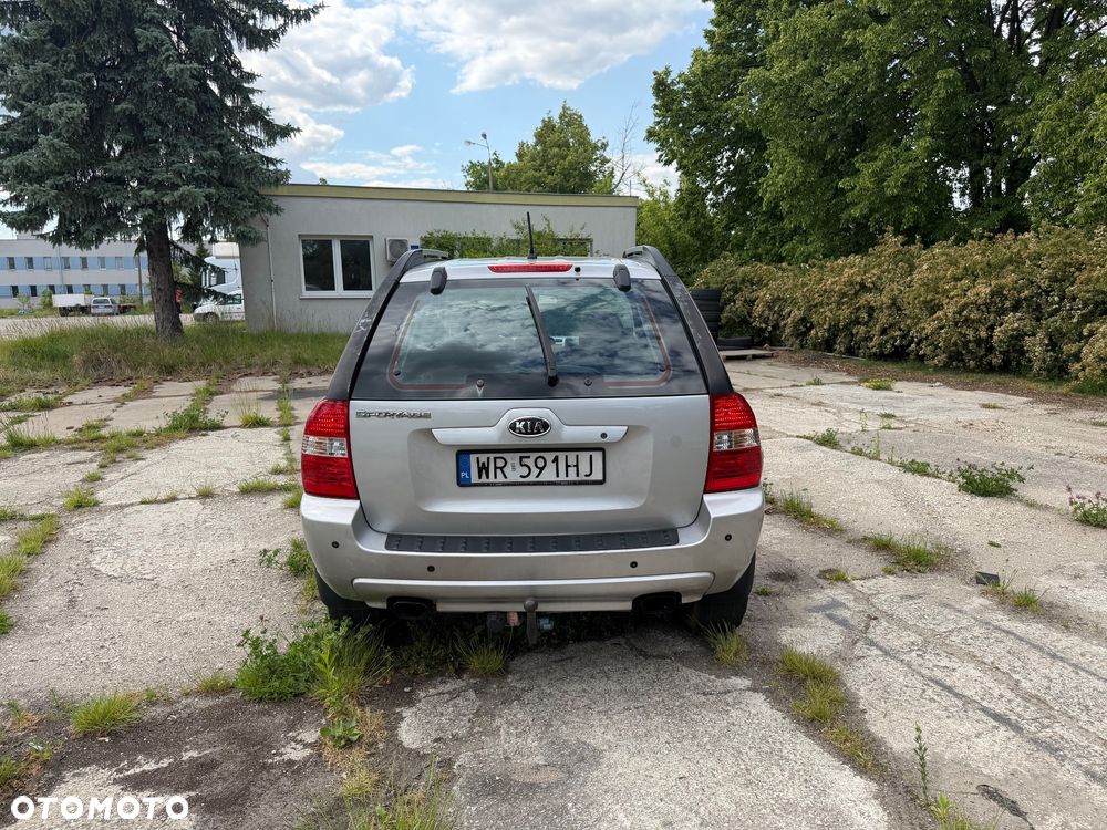 Kia Sportage 2.0 CRDi Tour + - 6