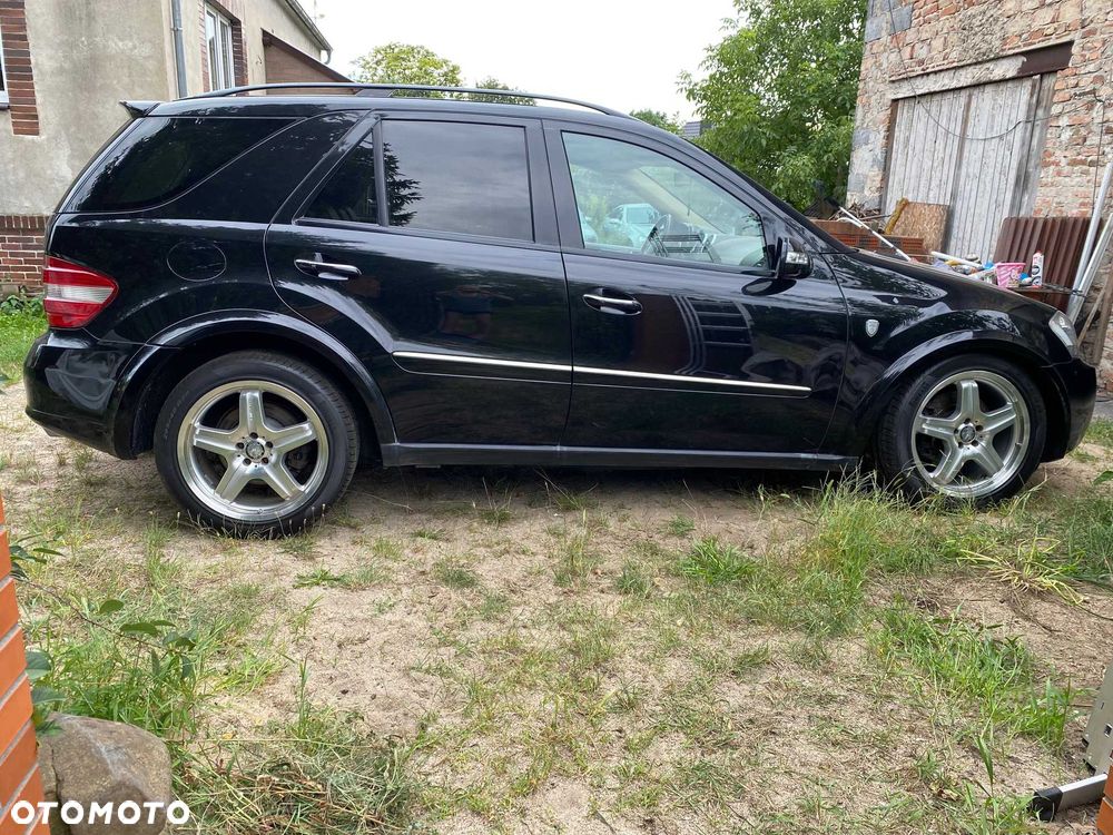 Mercedes-Benz ML - 4