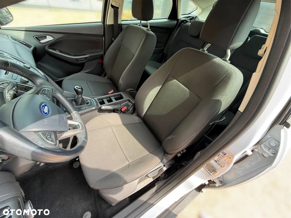 Ford Focus 1.0 EcoBoost Trend Sport - 9