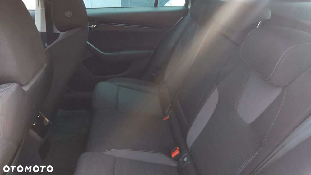 Skoda Octavia 2.0 TDI Ambition - 23