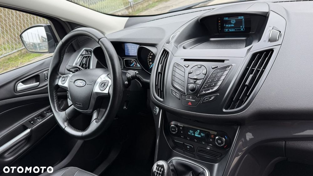 Ford Kuga 2.0 TDCi 2x4 Titanium - 30