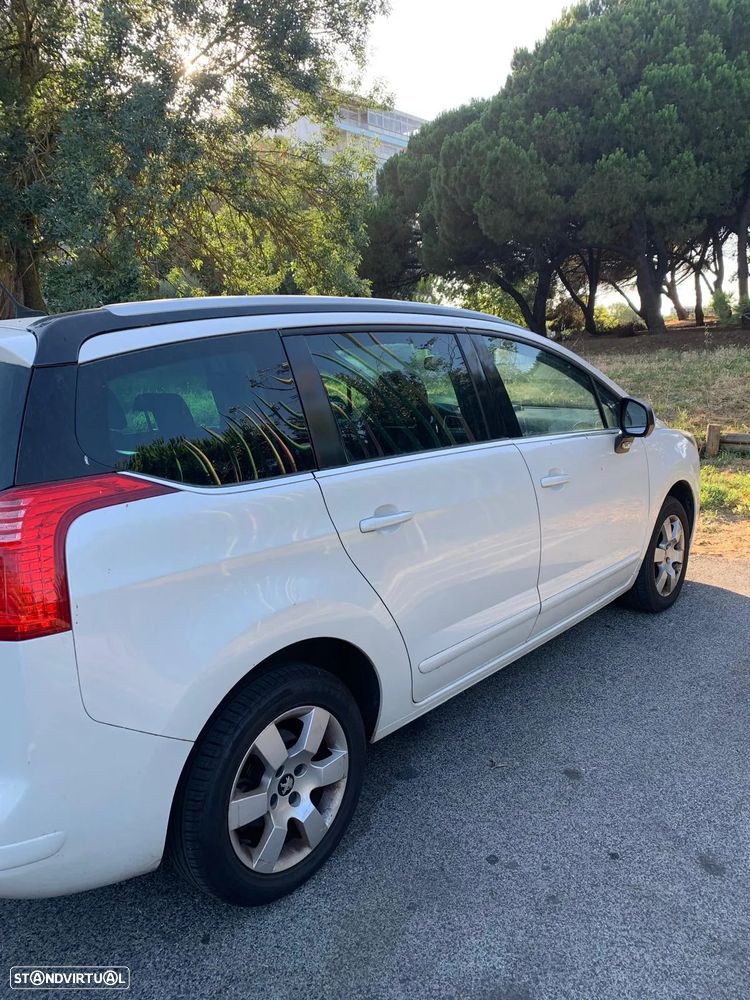Peugeot 5008 - 11
