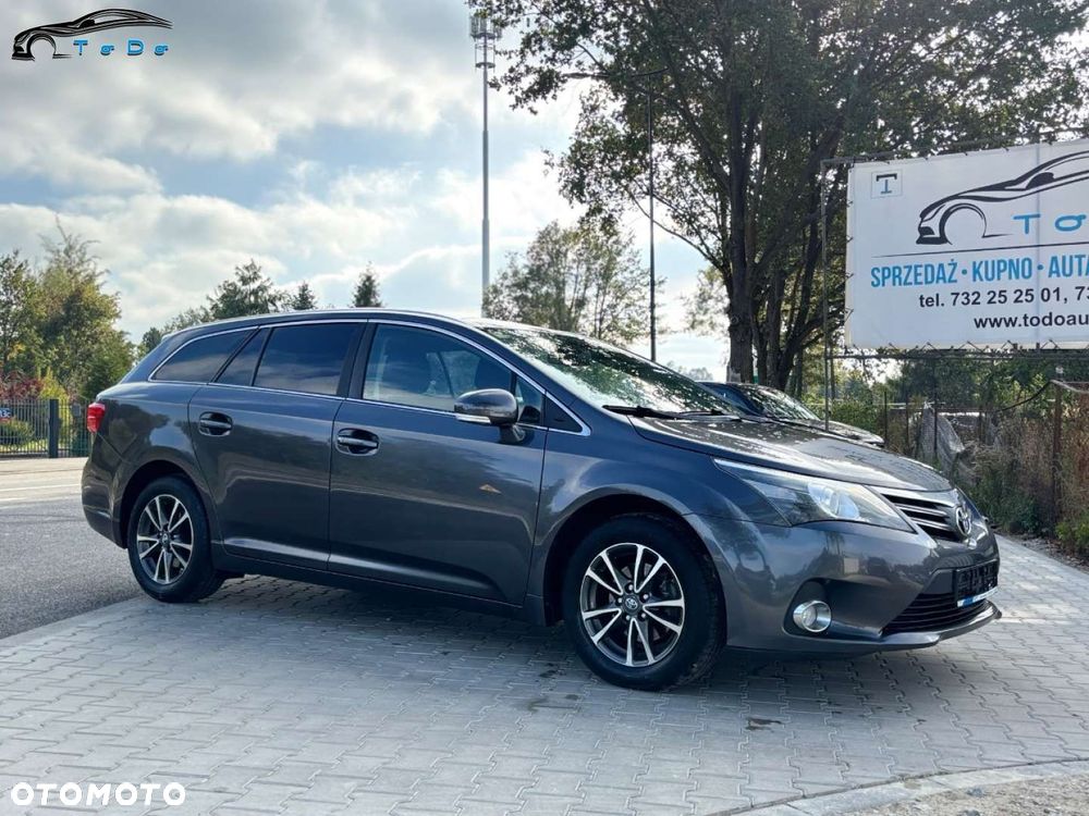 Toyota Avensis 2.0 D-4D Premium - 6