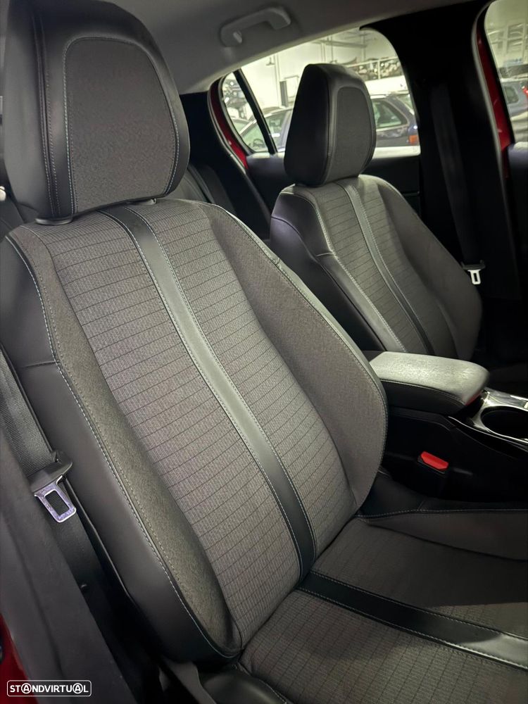 Peugeot e-208 50 kWh Allure Pack - 17