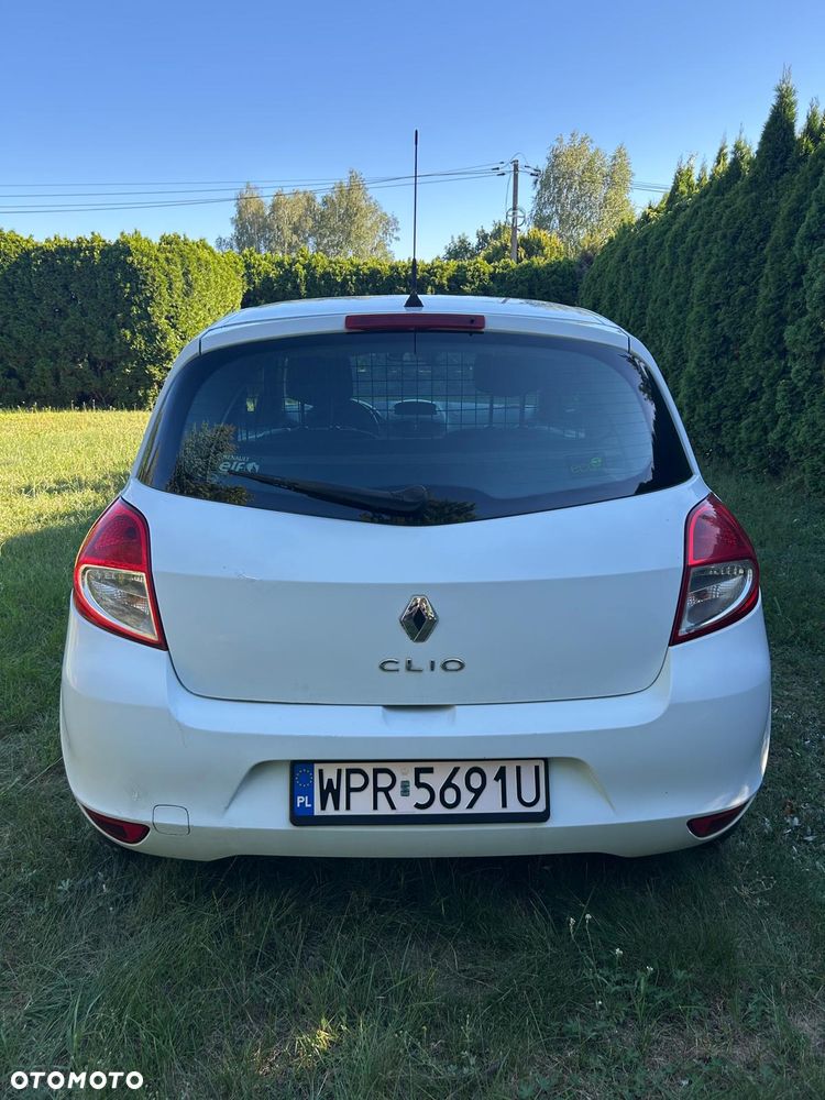 Renault Clio - 6