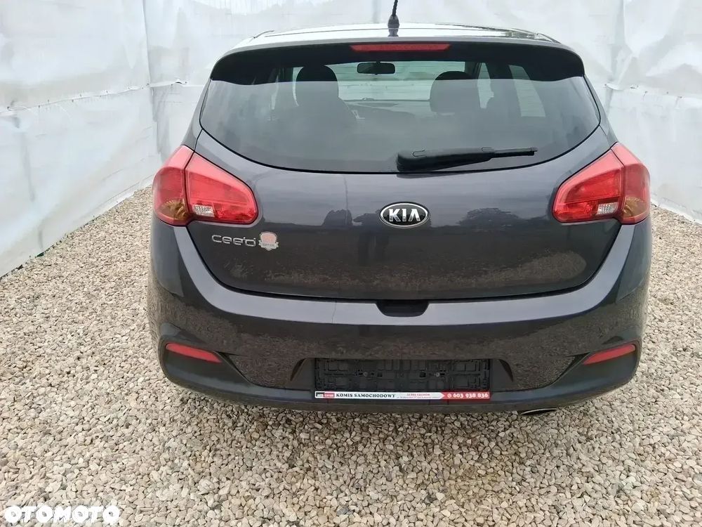 Kia Ceed 1.6 GDI Fifa World Cup Edition - 5