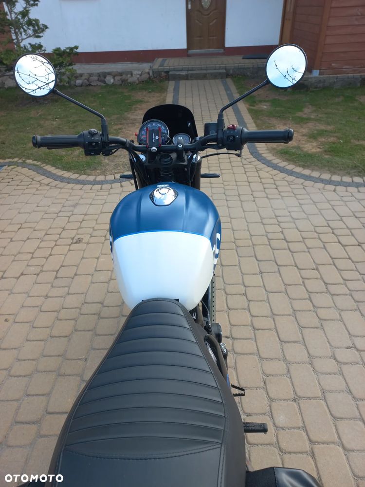 Royal Enfield HNTR - 5