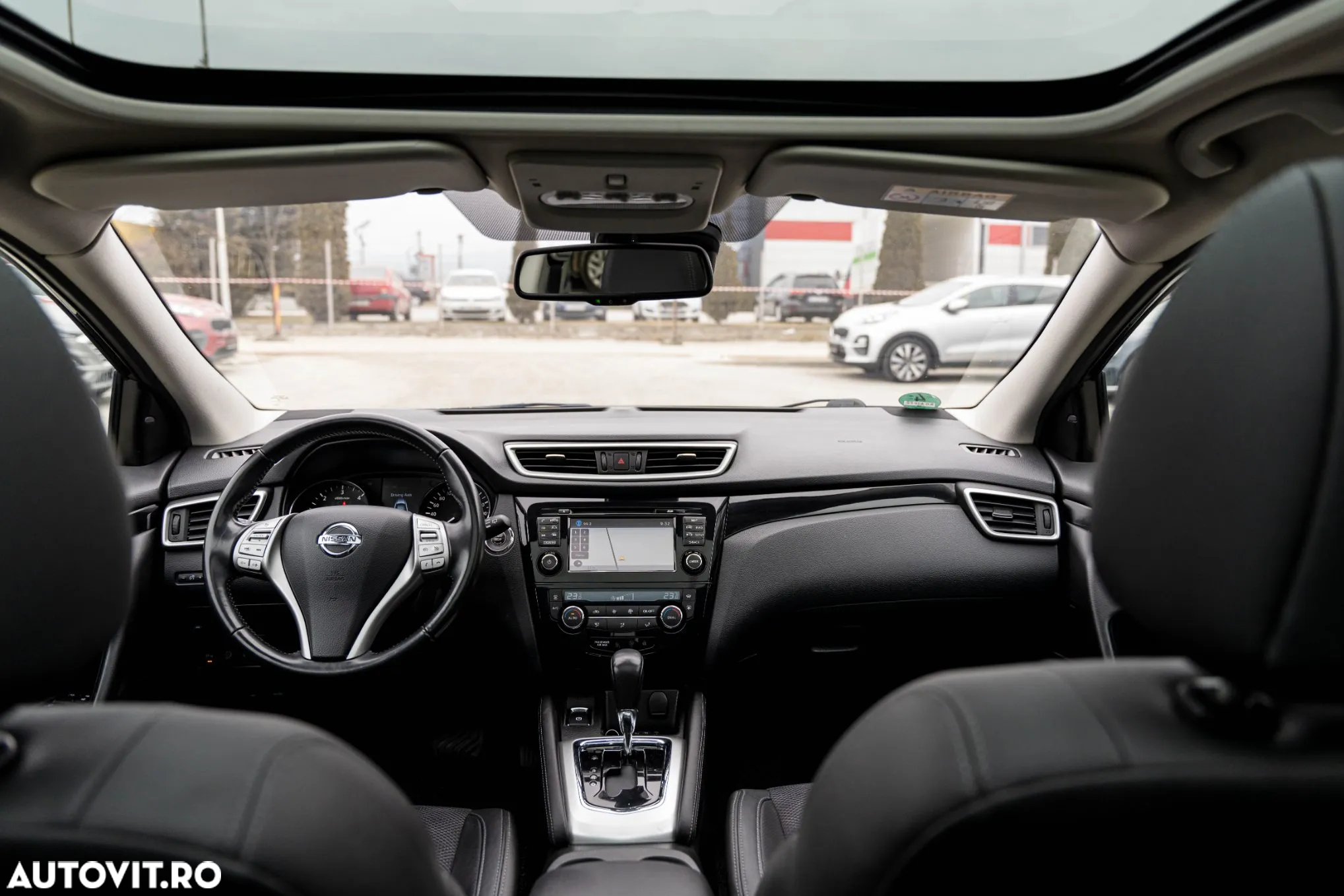 Nissan Qashqai 1.6 DCI Xtronic TEKNA+ - 14