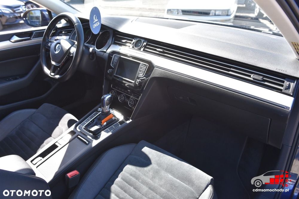 Volkswagen Passat - 21