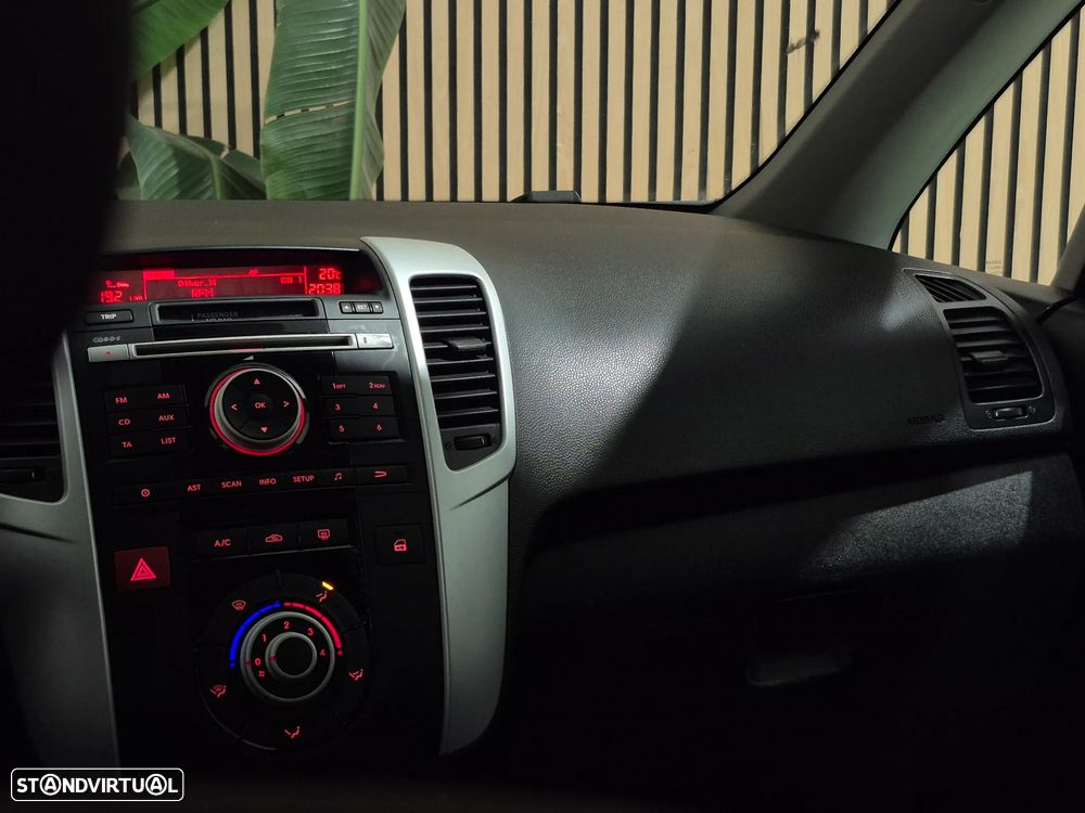Kia Venga 1.4 CVVT EX ISG - 18
