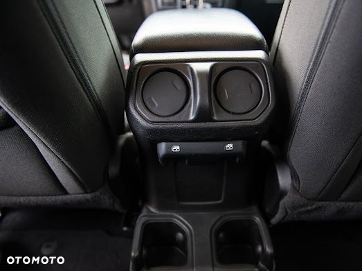 Jeep Wrangler - 26