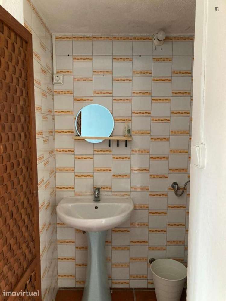 Estúdio - localizado em Paranhos Porto - Grande imagem: 3/14