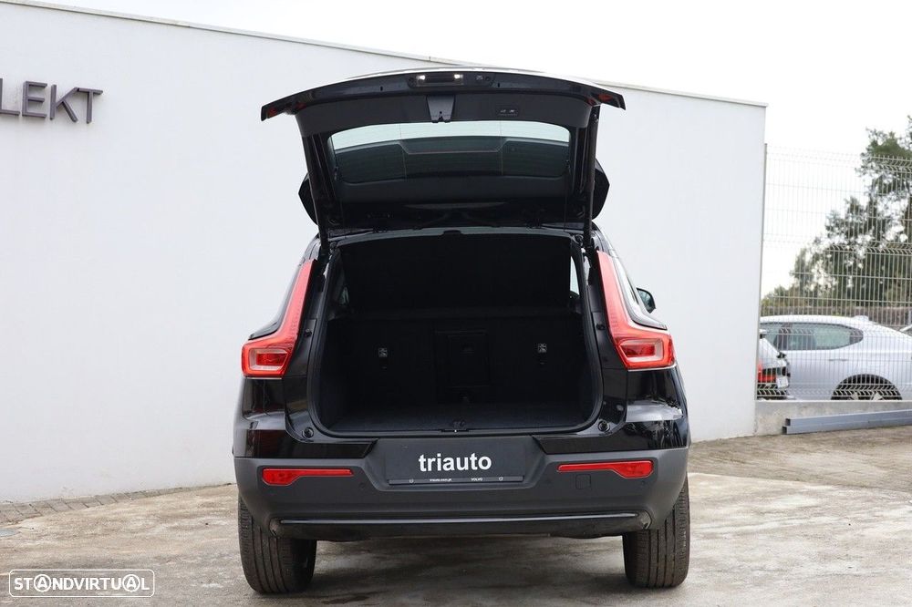 Volvo XC 40 1.5 T2 Plus Dark Auto - 4