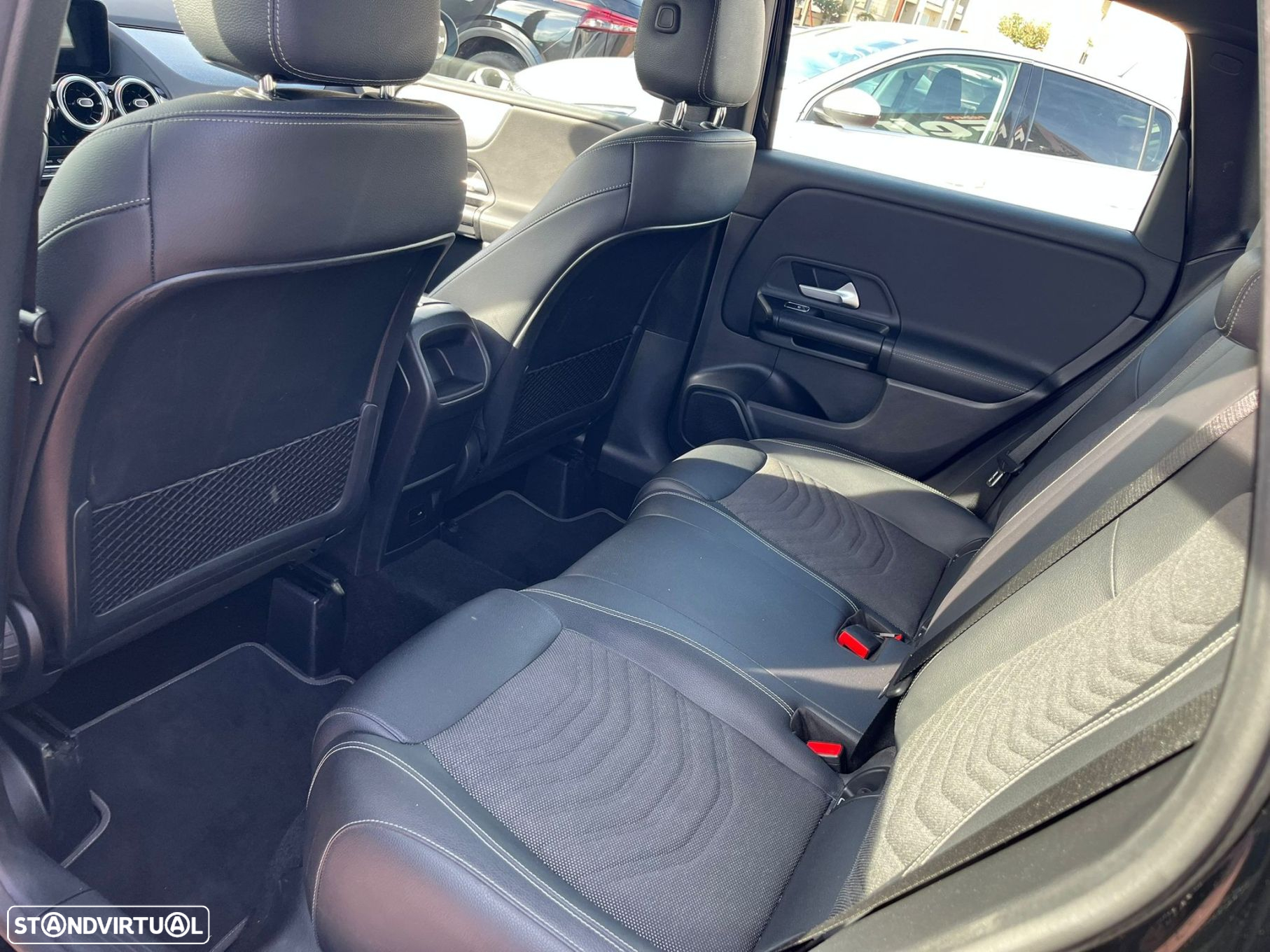 Mercedes-Benz B 180 d 8G-DCT Style - 33