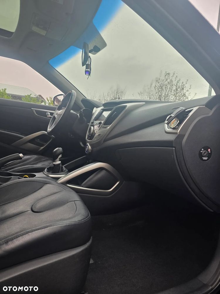 Hyundai Veloster 1.6 GDI Premium - 16