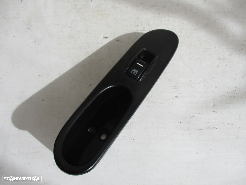 Comando Botao Interruptor vidro Kia Carnival Direito - 2