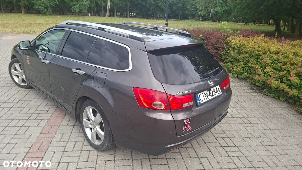 Honda Accord 2.0 Executive - 8