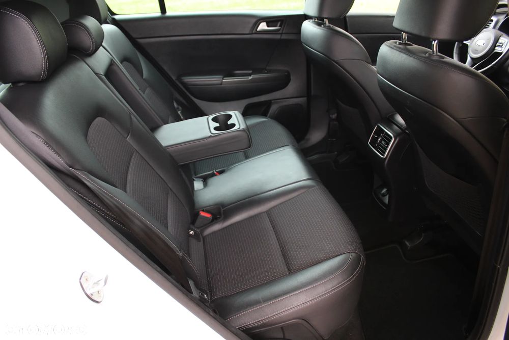 Kia Sportage 1.7 CRDI 2WD ISG Spirit - 27