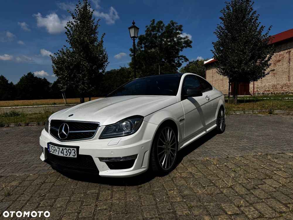 Mercedes-Benz Klasa C 63 AMG Coupe AMG SPEEDSHIFT MCT AMG Performance Package - 5