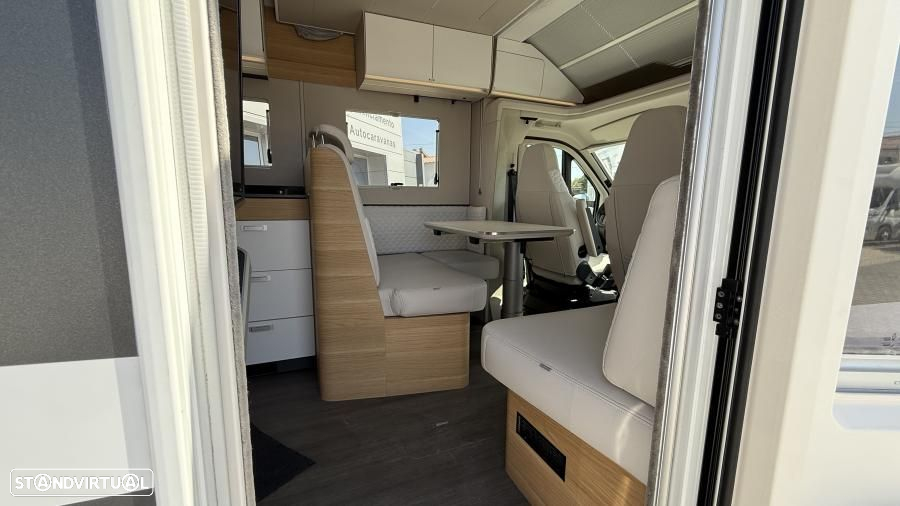 Adria Matrix 670 SC cama central e basculante - 5