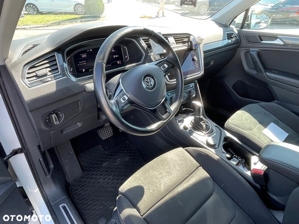 Volkswagen Tiguan - 8