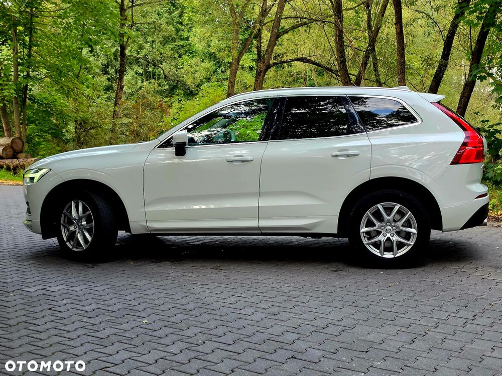 Volvo XC 60 B4 D AWD Momentum Pro - 4