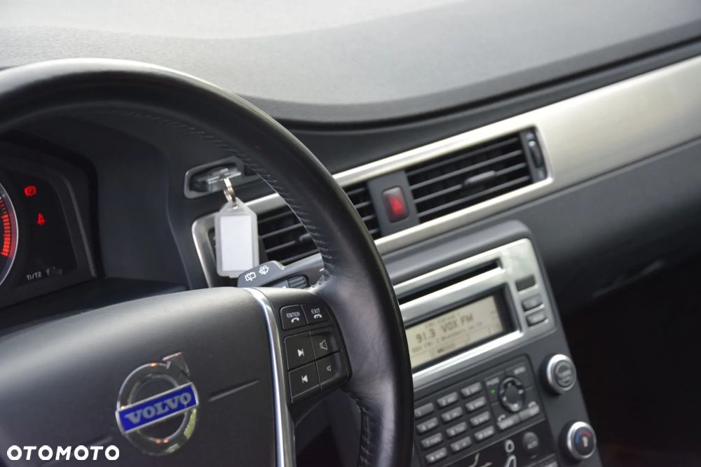 Volvo V70 2.5T Momentum - 25