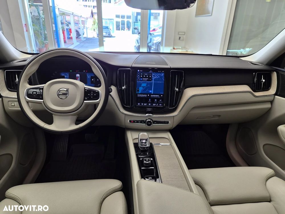 Volvo XC 60 B4 MHEV AT8 AWD Inscription - 25