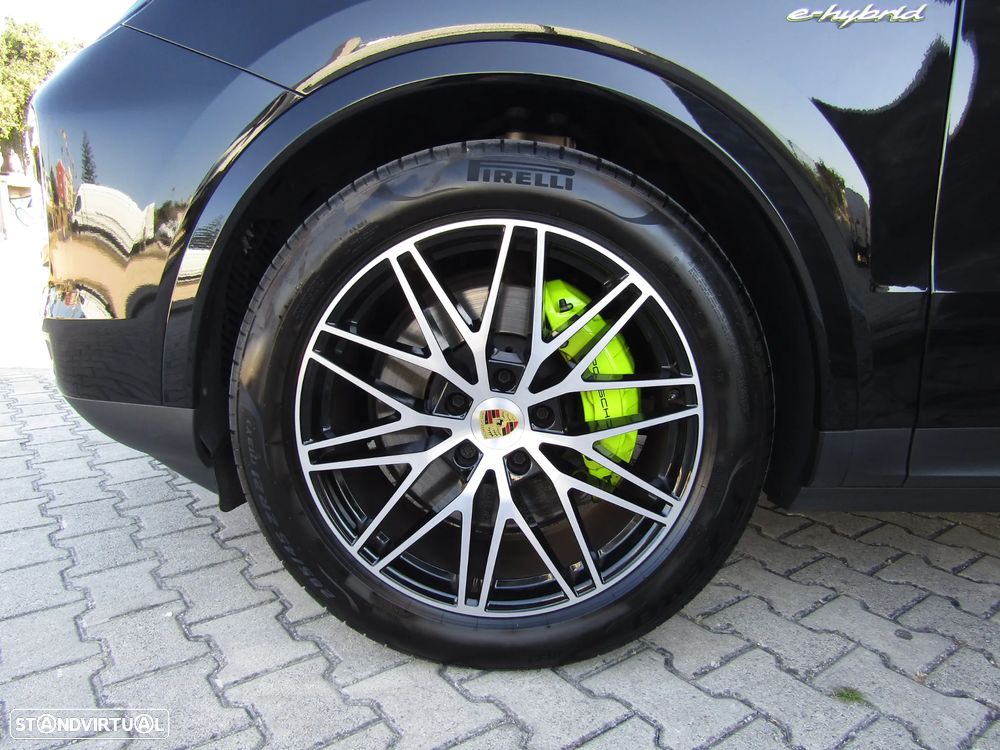 Porsche Cayenne Coupé E-Hybrid - 4