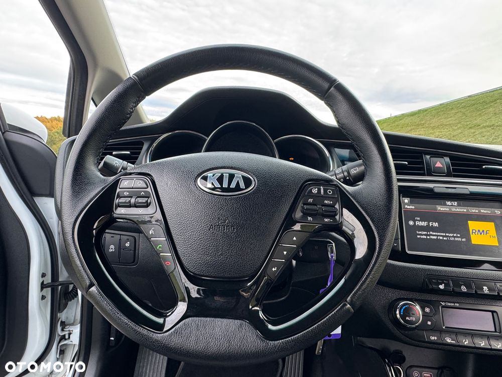 Kia Ceed 1.6 GDI Platinum Edition - 37