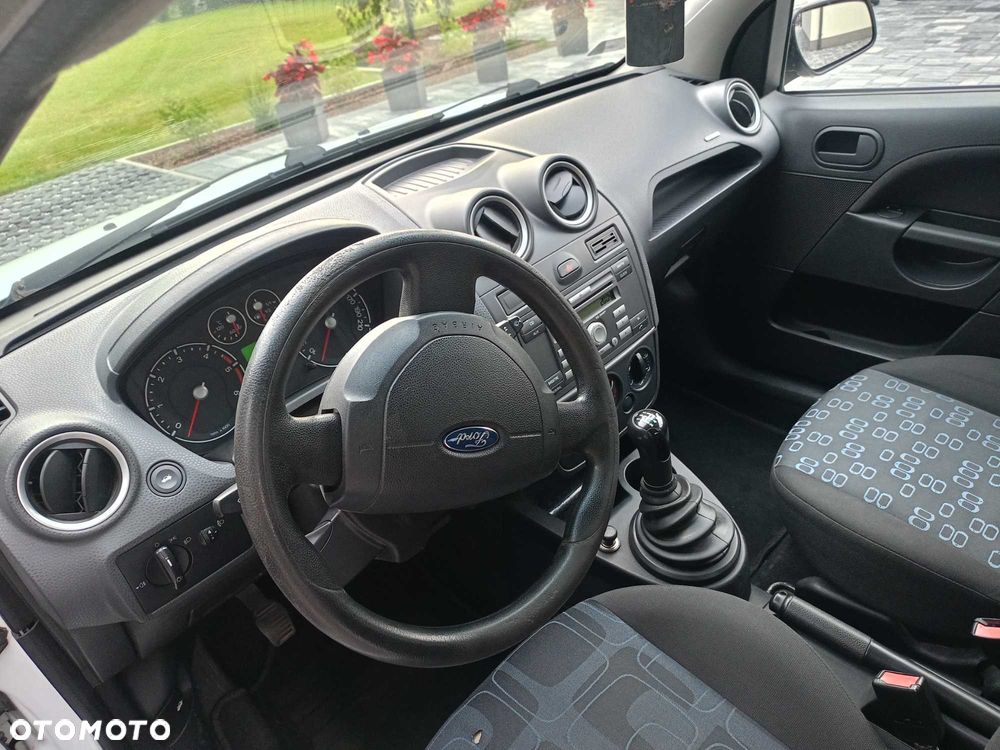 Ford Fiesta - 4