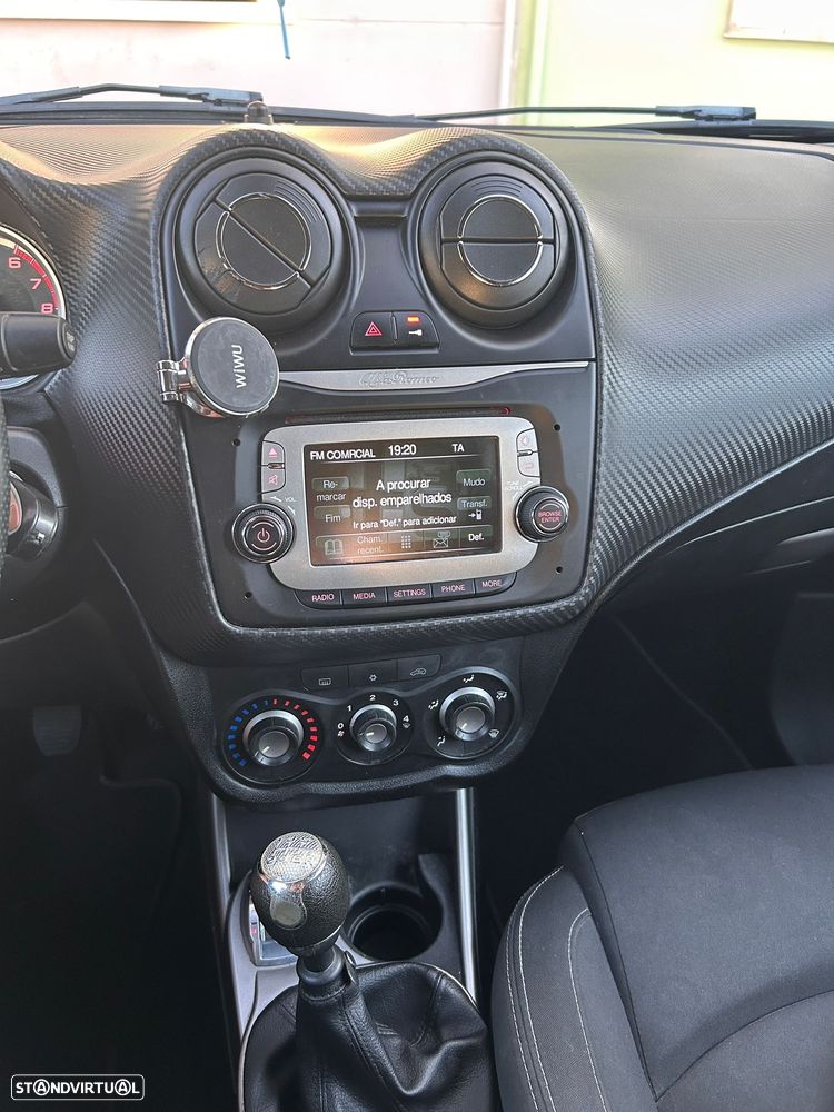 Alfa Romeo MiTo - 12