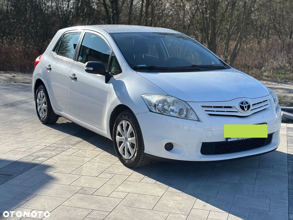 Toyota Auris 1.4 D-4D Luna EU5 - 2