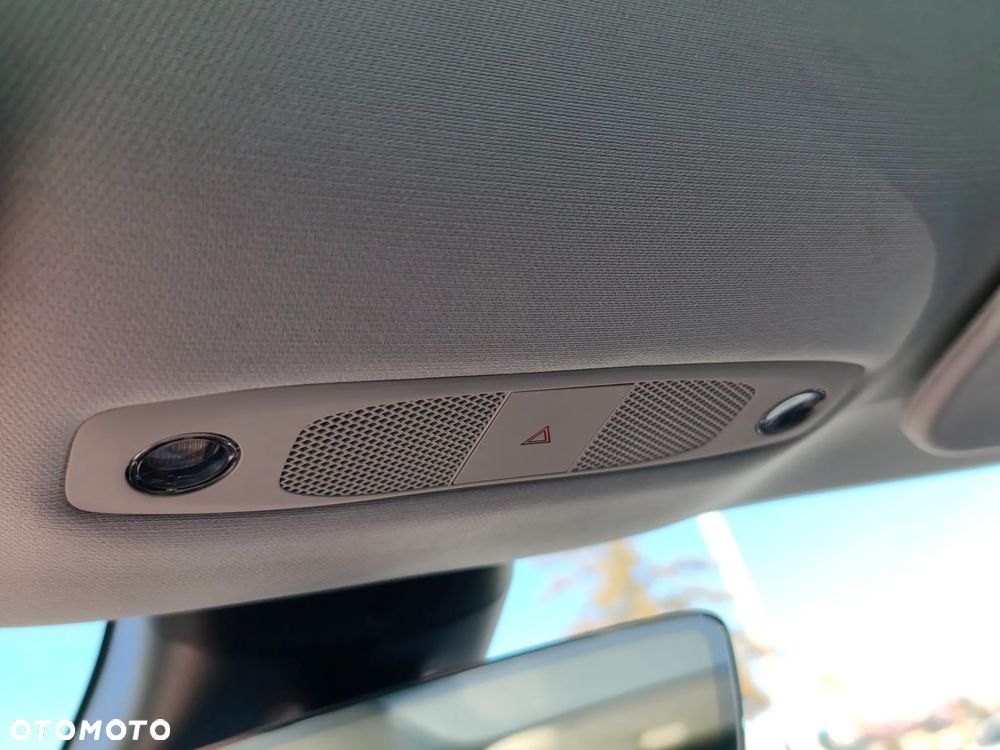 Tesla Model 3 Langstreckenbatterie Allradantrieb Dual Motor - 13