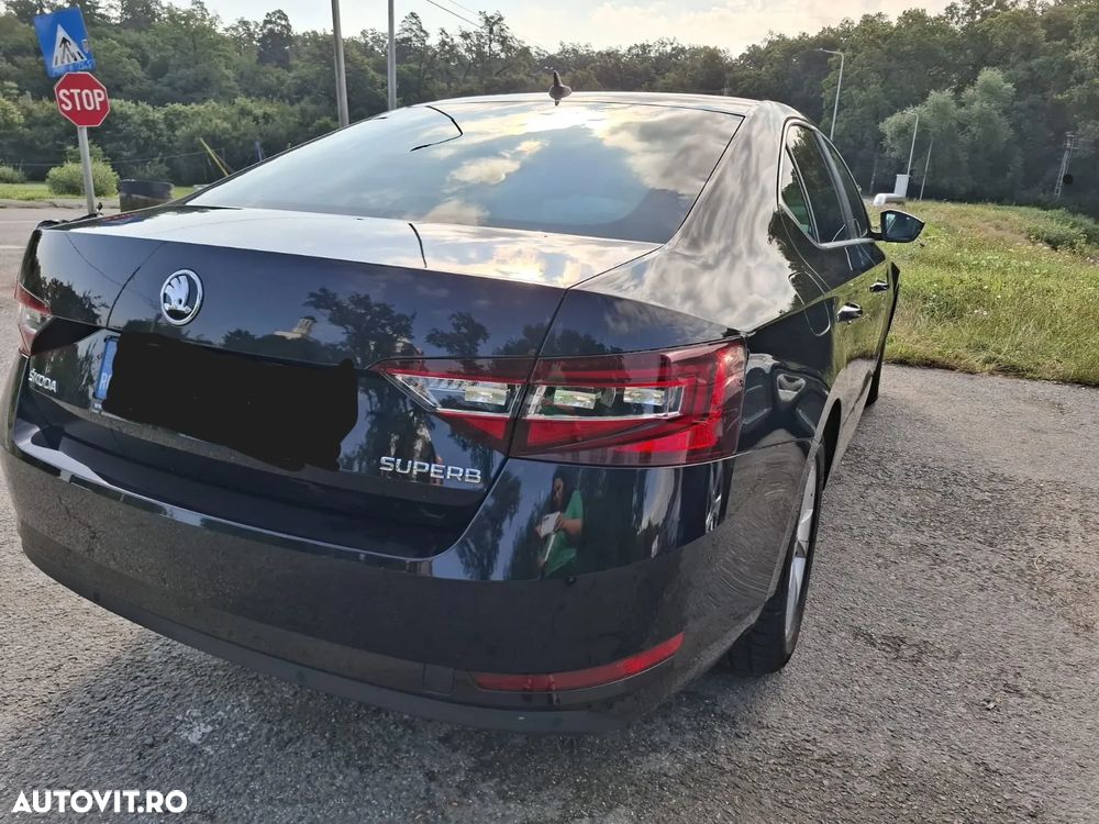 Skoda Superb 2.0 TDI Style - 3