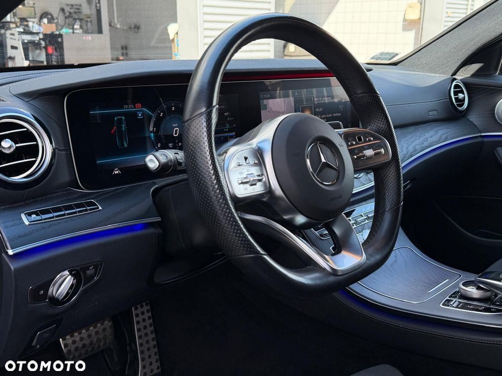 Mercedes-Benz Klasa E 220 d 4-Matic AMG - 25