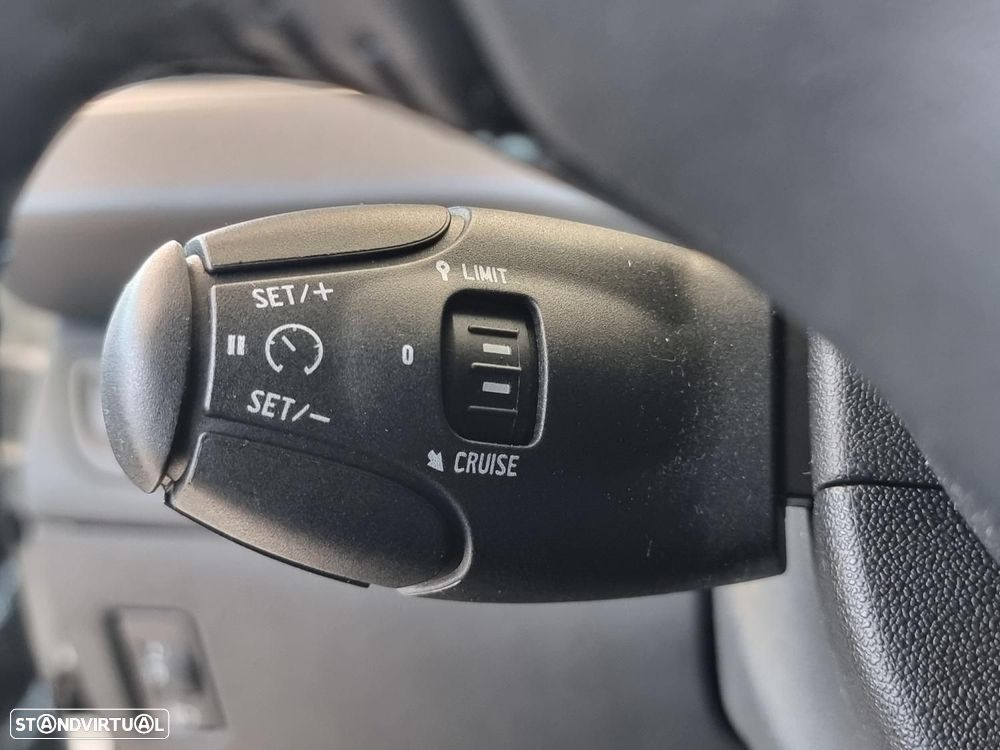 Peugeot 208 1.2 PureTech Signature - 22