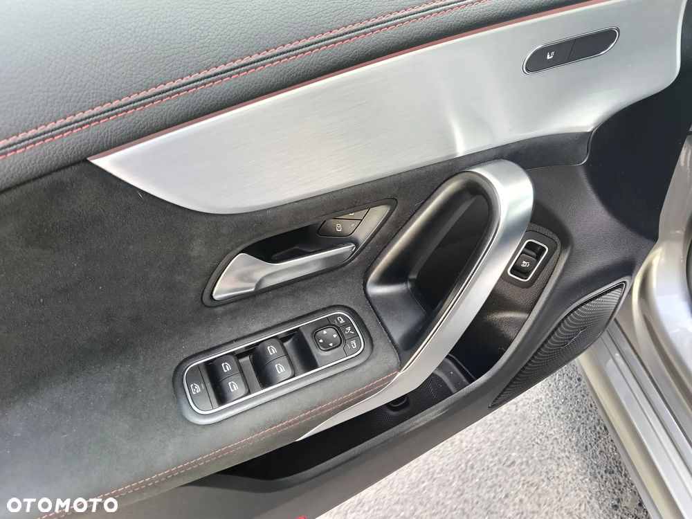 Mercedes-Benz CLA 180 d 7G-DCT AMG Line - 24