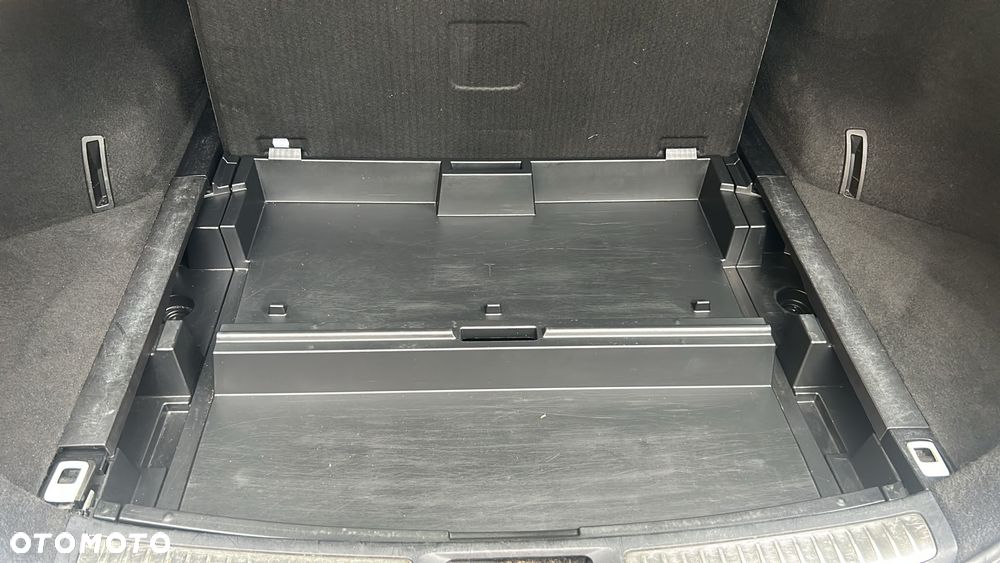 Toyota Avensis - 17