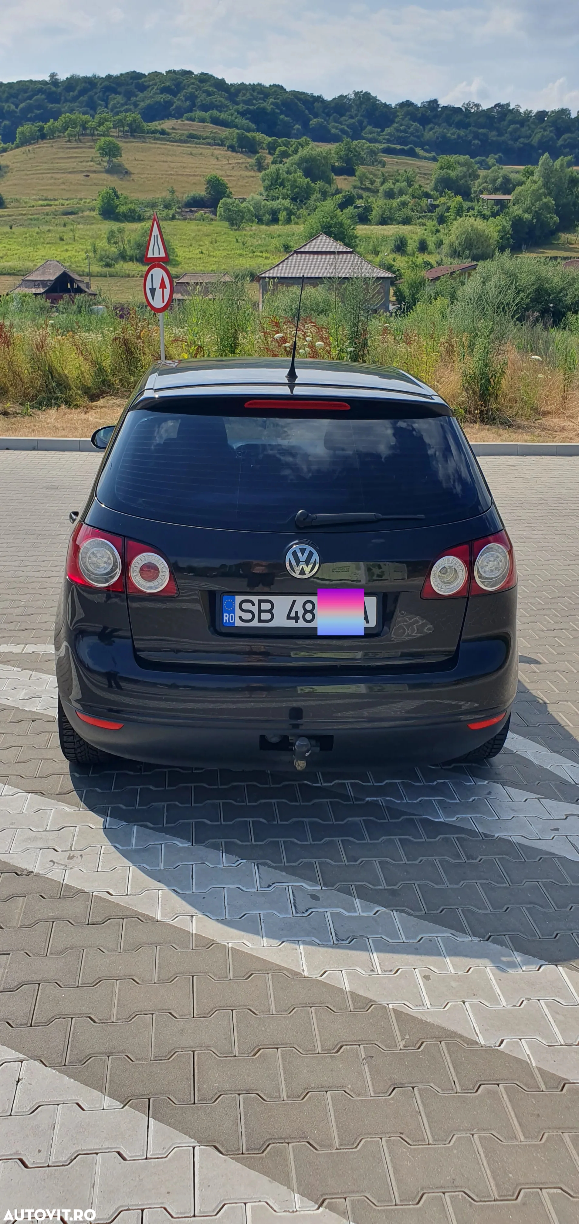 Volkswagen Golf Plus 2.0 TDI Comfortline - 3