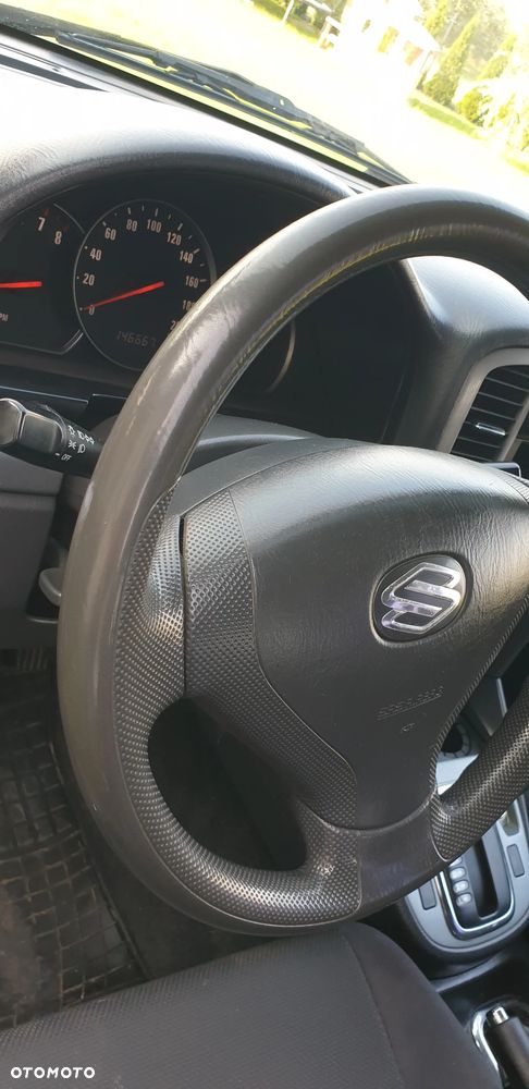 Suzuki Grand Vitara 2.0 - 24