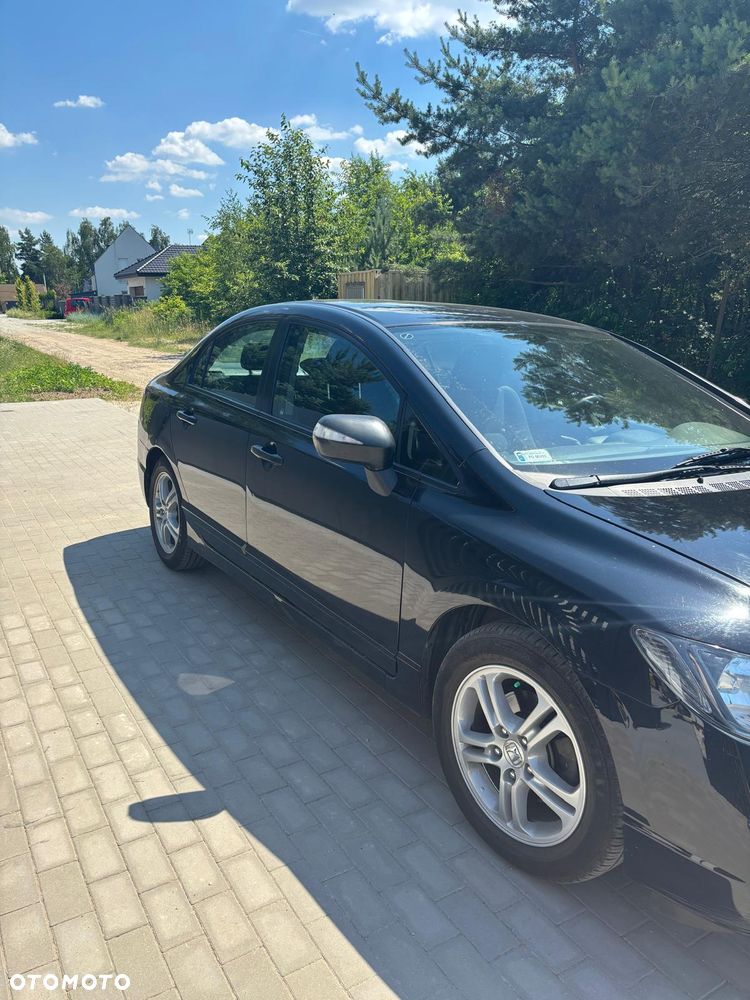 Honda Civic 1.8 Base - 12