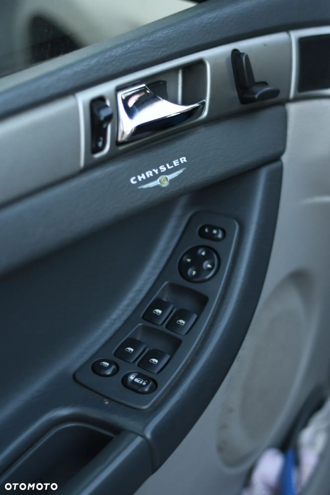 Chrysler Pacifica - 15