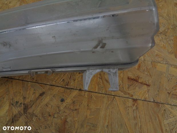 LAMPA PRAWA DZIENNA VOLVO V40, XC40 2012-2015 - 2