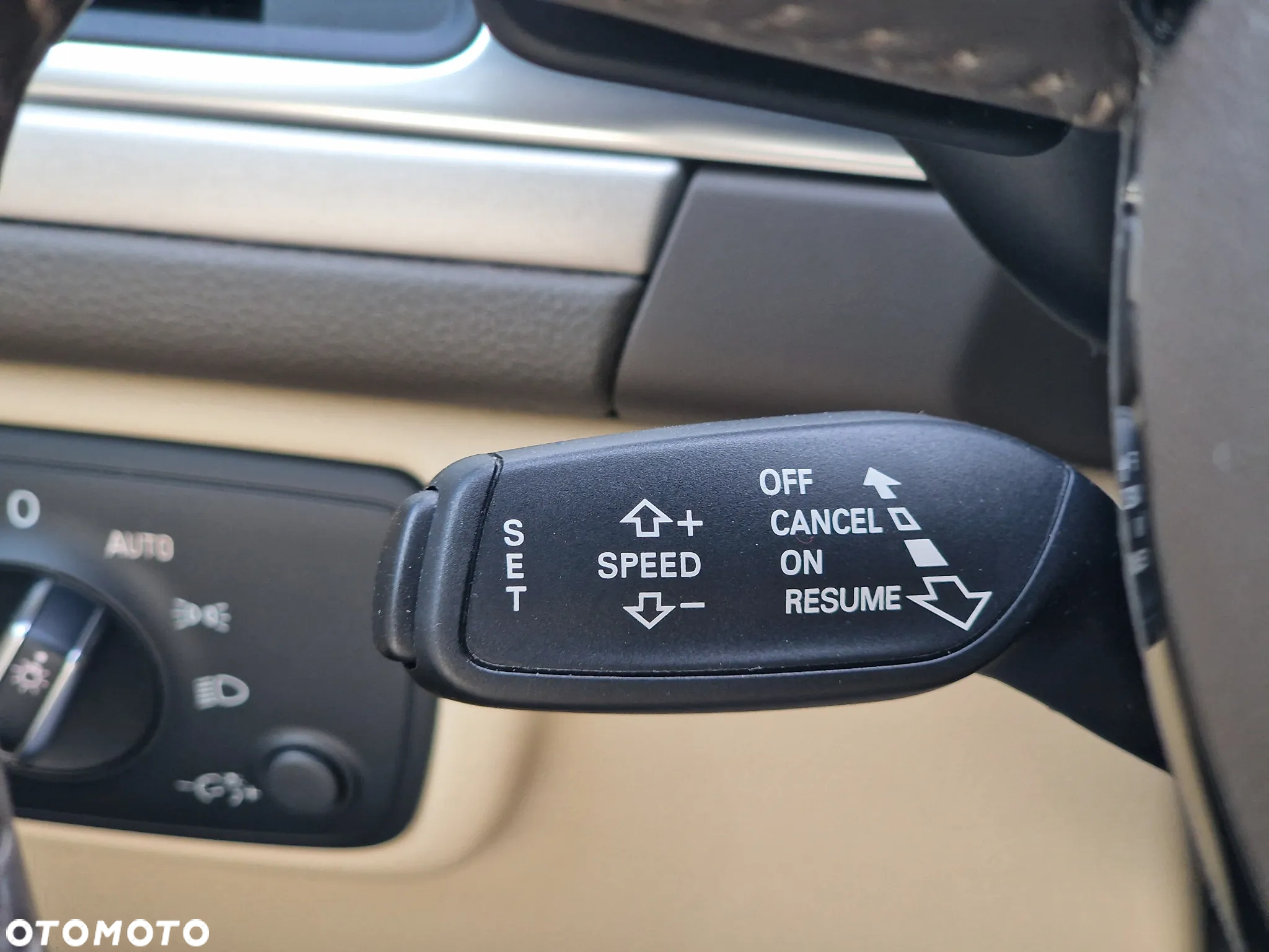 Audi A6 Avant 2.0 TDI Ultra S tronic - 38