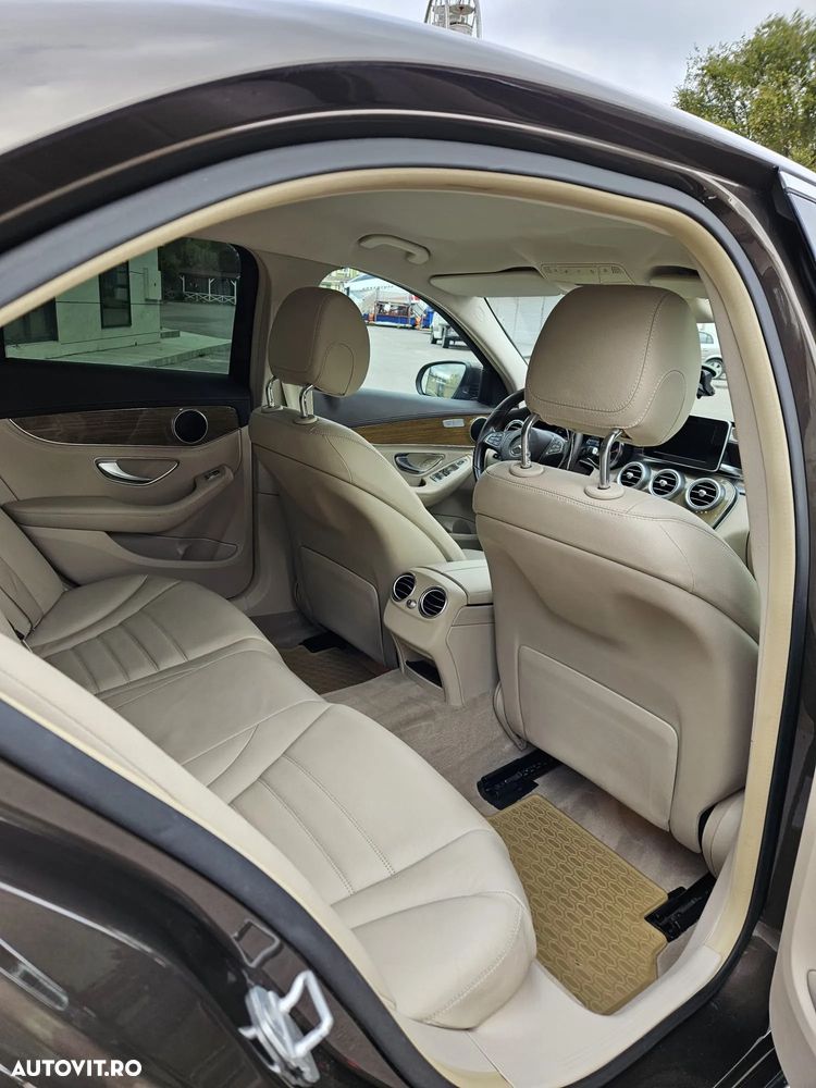 Mercedes-Benz C 220 CDI DPF (BlueEFFICIENCY) 7G-TRONIC Elegance - 9