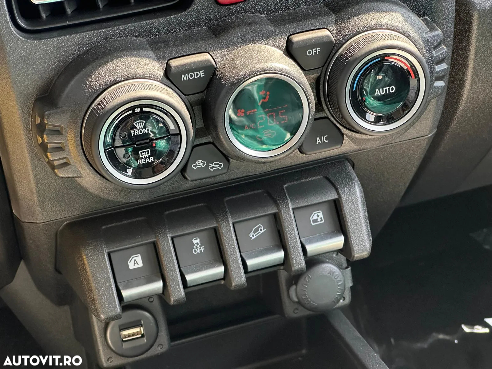 Suzuki Jimny 1.5 ALLGRIP GLX AT - 26